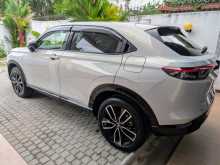 https://riyasewana.com/uploads/honda-vezel-2023-212031912024.jpg