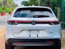 https://riyasewana.com/uploads/honda-vezel-2023-310384112652.jpg