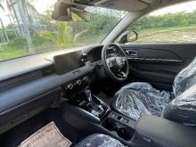 https://riyasewana.com/uploads/honda-vezel-2025-201234536125.jpg