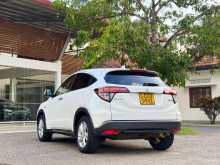 https://riyasewana.com/uploads/honda-vezel-21024104442.jpg