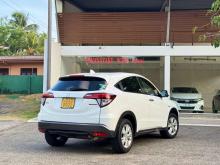 https://riyasewana.com/uploads/honda-vezel-21024446906.jpg