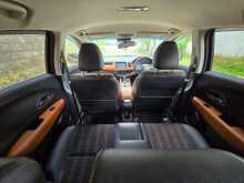https://riyasewana.com/uploads/honda-vezel-21047514413.jpg