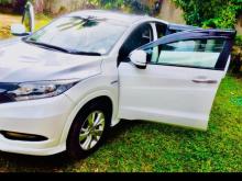 https://riyasewana.com/uploads/honda-vezel-211205617852.jpg