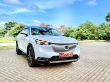 https://riyasewana.com/uploads/honda-vezel-2114055424921.jpg