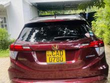 https://riyasewana.com/uploads/honda-vezel-2114121424512.jpg