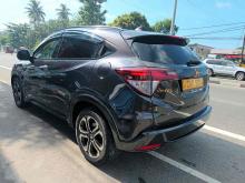 https://riyasewana.com/uploads/honda-vezel-2116570924691.jpg