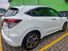 https://riyasewana.com/uploads/honda-vezel-21172538226.jpg