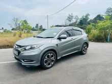 https://riyasewana.com/uploads/honda-vezel-21175730332.jpg