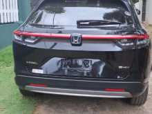 https://riyasewana.com/uploads/honda-vezel-211822054072.jpg