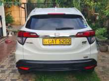 https://riyasewana.com/uploads/honda-vezel-21240004822.jpg