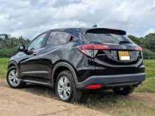 https://riyasewana.com/uploads/honda-vezel-2152300683.jpg