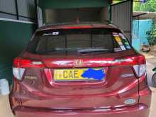 https://riyasewana.com/uploads/honda-vezel-21601564942.jpg