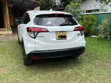 https://riyasewana.com/uploads/honda-vezel-216220122092.jpg