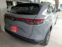 https://riyasewana.com/uploads/honda-vezel-21722464342.jpg