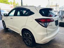 https://riyasewana.com/uploads/honda-vezel-21810296695.jpg