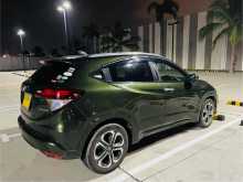 https://riyasewana.com/uploads/honda-vezel-218421422622.jpg