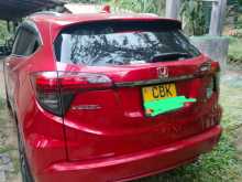 https://riyasewana.com/uploads/honda-vezel-22115548562.jpg
