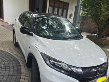 https://riyasewana.com/uploads/honda-vezel-2216355210142.jpg