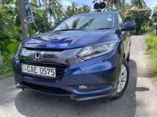https://riyasewana.com/uploads/honda-vezel-23729324172.jpg