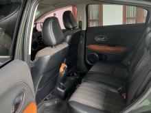 https://riyasewana.com/uploads/honda-vezel-239542324805.jpg