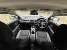 https://riyasewana.com/uploads/honda-vezel-2411372710126.jpg