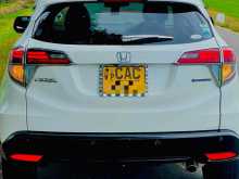 https://riyasewana.com/uploads/honda-vezel-2416430222392.jpg