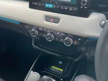 https://riyasewana.com/uploads/honda-vezel-24923166866.jpg