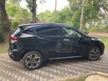 https://riyasewana.com/uploads/honda-vezel-25120958213.jpg