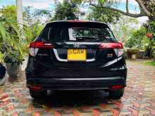 https://riyasewana.com/uploads/honda-vezel-25160924584.jpg