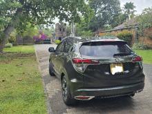 https://riyasewana.com/uploads/honda-vezel-251850236963.jpg