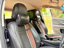 https://riyasewana.com/uploads/honda-vezel-2520342124102.jpg