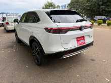 https://riyasewana.com/uploads/honda-vezel-25223158595.jpg