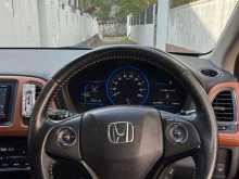https://riyasewana.com/uploads/honda-vezel-25232728696.jpg