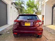https://riyasewana.com/uploads/honda-vezel-25232728824.jpg