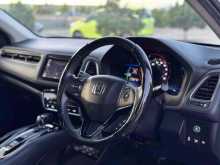 https://riyasewana.com/uploads/honda-vezel-260252522072.jpg