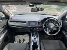 https://riyasewana.com/uploads/honda-vezel-2612555217675.jpg
