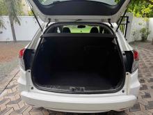 https://riyasewana.com/uploads/honda-vezel-2617351924962.jpg