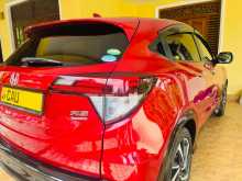 https://riyasewana.com/uploads/honda-vezel-26221110853.jpg