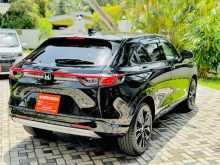 https://riyasewana.com/uploads/honda-vezel-2690715474.jpg