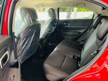 https://riyasewana.com/uploads/honda-vezel-2693606246.jpg