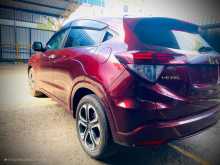 https://riyasewana.com/uploads/honda-vezel-27110140482.jpg