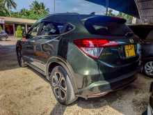 https://riyasewana.com/uploads/honda-vezel-27141258214.jpg