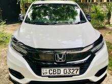 https://riyasewana.com/uploads/honda-vezel-2718095417182.jpg