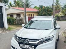 https://riyasewana.com/uploads/honda-vezel-279045517385.jpg