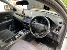 https://riyasewana.com/uploads/honda-vezel-2791357395.jpg