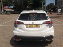 https://riyasewana.com/uploads/honda-vezel-28120732452227.jpg