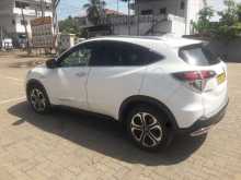 https://riyasewana.com/uploads/honda-vezel-281207324963.jpg