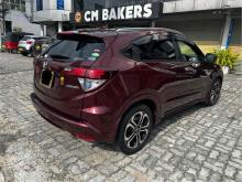 https://riyasewana.com/uploads/honda-vezel-2812313424651.jpg