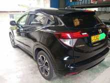 https://riyasewana.com/uploads/honda-vezel-282332454242.jpg