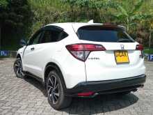 https://riyasewana.com/uploads/honda-vezel-2874315702.jpg